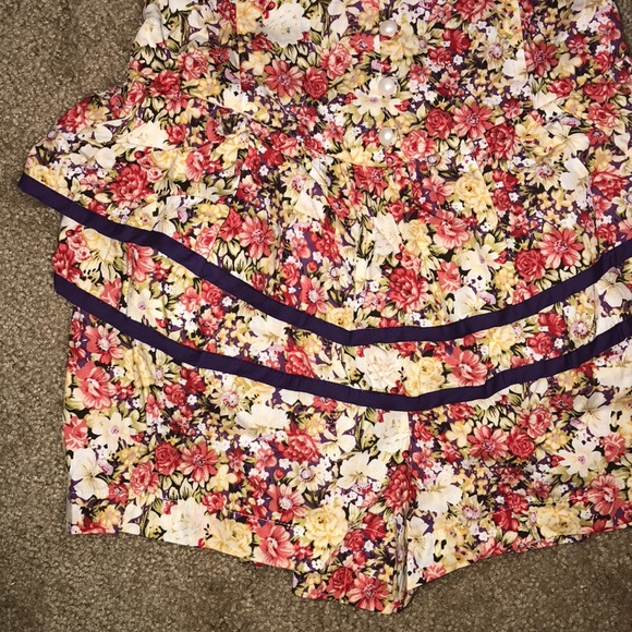 NWT‼️ Multi-Color Floral Romper - Picture 2 of 7